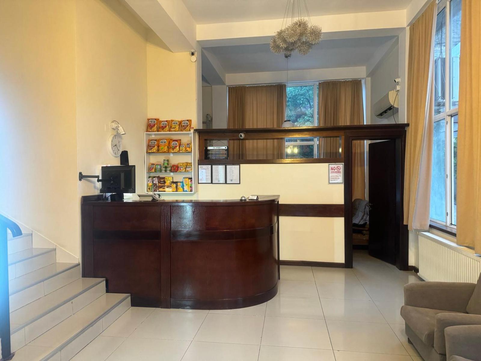 Hotel Skib Tbilisi Esterno foto