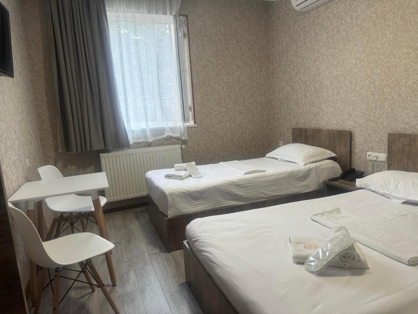 Hotel Skib Tbilisi Esterno foto