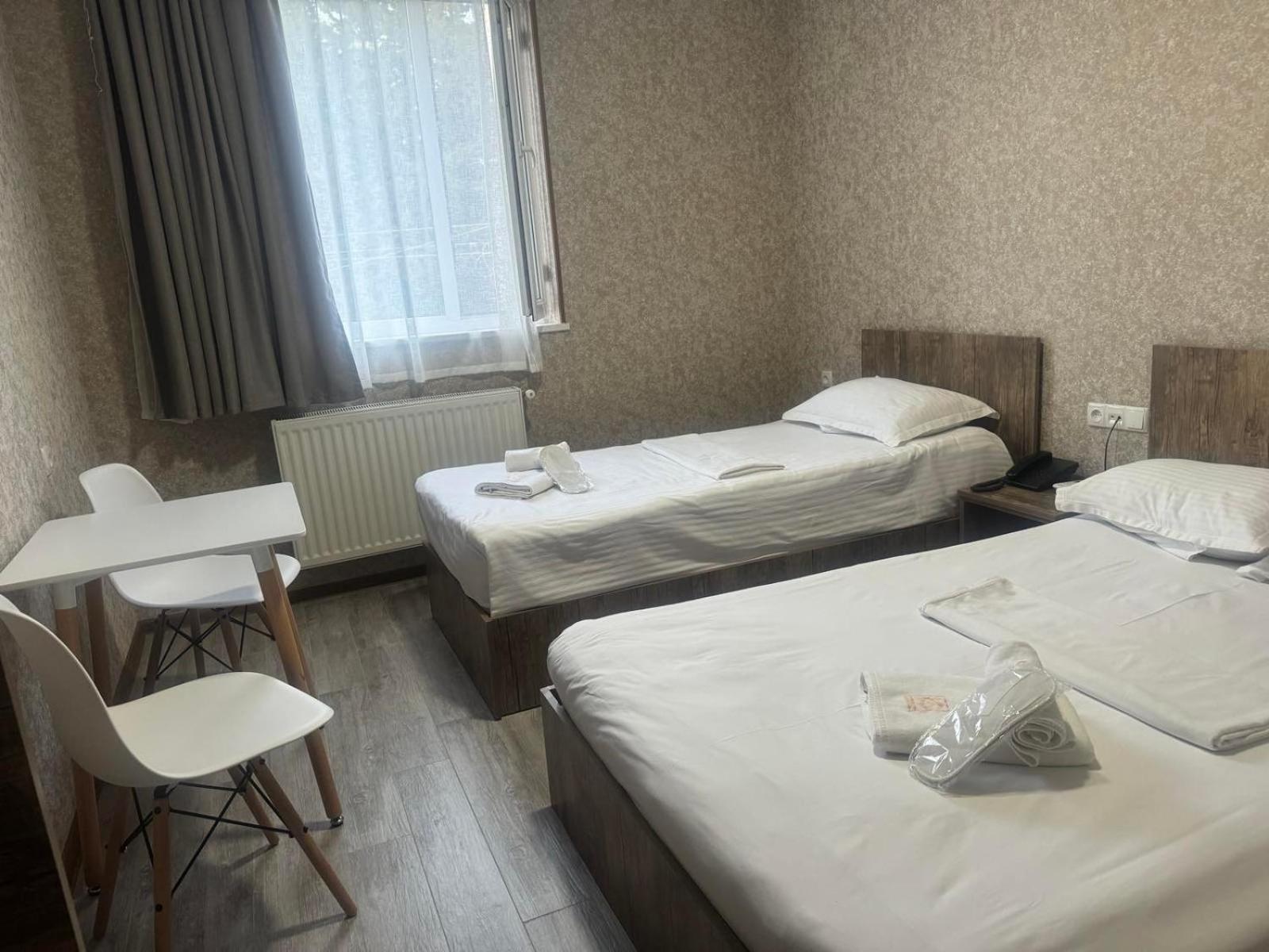 Hotel Skib Tbilisi Esterno foto