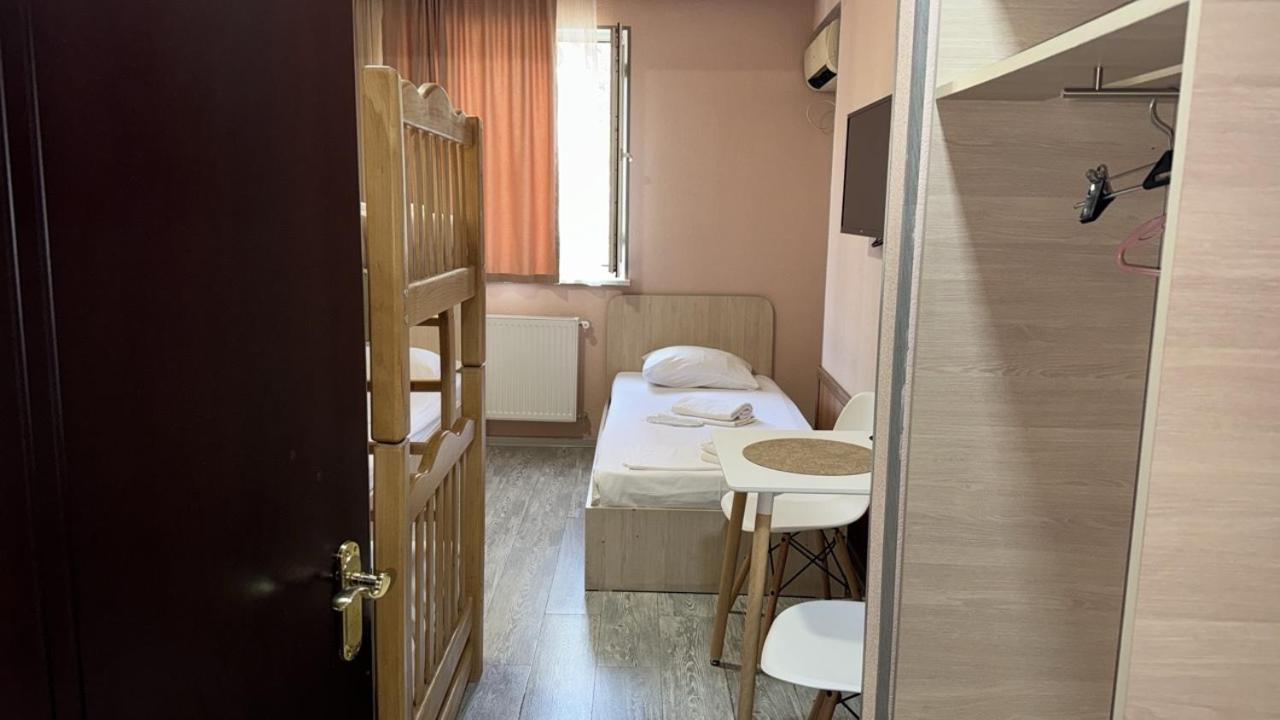 Hotel Skib Tbilisi Esterno foto